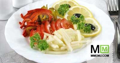 Салат с перцем и грушами Салат с перцем и грушами