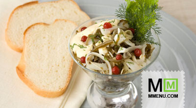 Салат из морской капусты с кальмарами Салат из морской капусты с кальмарами