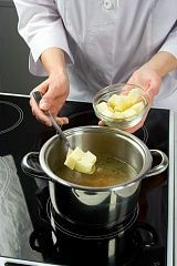 Приготовление блюда по рецепту - Овощной суп с говядиной. Шаг 3
