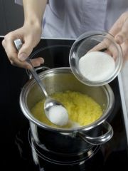 Приготовление блюда по рецепту - Суджук (каша из кукурузной крупы). Шаг 2