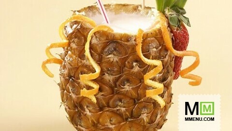 Коктейль «Пина Колада» в ананасе