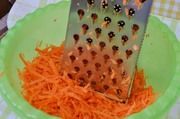 Приготовление блюда по рецепту - Морковные куличи. Шаг 2