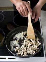 Приготовление блюда по рецепту - Лобио с грибами. Шаг 1