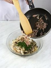 Приготовление блюда по рецепту - Пирог с курицей и грибами (2). Шаг 3