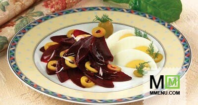 Салат из свеклы с маслинами
