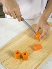 Приготовление блюда по рецепту - Морковь с ореховым фаршем. Шаг 1