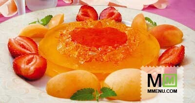 Желе с клубникой и абрикосами Желе с клубникой и абрикосами
