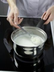Приготовление блюда по рецепту - Катнапур (молочный суп с рисом). Шаг 5