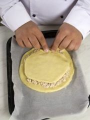 Приготовление блюда по рецепту - Мясной пирог из сдобного теста. Шаг 3