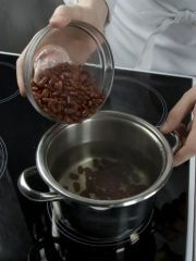 Приготовление блюда по рецепту - Фисинджан из фасоли. Шаг 2