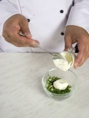 Приготовление блюда по рецепту - Шницель из капусты со сметанным соусом. Шаг 3