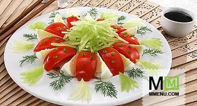 Салат овощной с яйцами