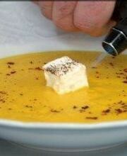 Приготовление блюда по рецепту - Морковно-имбирный суп с маршмеллоу. Шаг 7