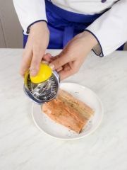 Приготовление блюда по рецепту - Рыба, запеченная в йогуртовом соусе. Шаг 1
