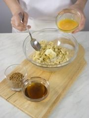 Приготовление блюда по рецепту - Пасхальный хремзлах (печенье). Шаг 3