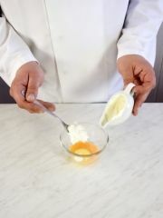Приготовление блюда по рецепту - Мукляд (мидии в луковом соусе). Шаг 3