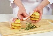 Приготовление блюда по рецепту - Картофельные сэндвичи с сальсой. Шаг 6