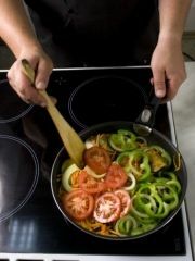 Приготовление блюда по рецепту - Салат из баклажанов с овощами. Шаг 1