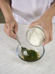 Приготовление блюда по рецепту - Гебжалия (закуска из сулугуни). Шаг 2