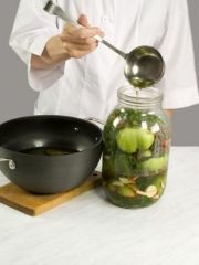 Приготовление блюда по рецепту - Зеленые помидоры соленые. Шаг 4
