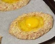 Приготовление блюда по рецепту - Нежные шницели с яйцом. Шаг 4