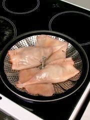 Приготовление блюда по рецепту - Кальмары фаршированные (5). Шаг 4
