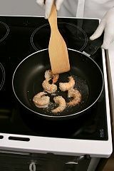 Приготовление блюда по рецепту - Креветки под маринадом с кунжутом. Шаг 3