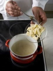 Приготовление блюда по рецепту - Домашний рассольник. Шаг 1