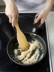 Приготовление блюда по рецепту - Клау пин (жареные бананы). Шаг 1