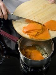 Приготовление блюда по рецепту - Суп из печеной тыквы. Шаг 3