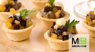Мясная закуска с сухофруктами Мясная закуска с сухофруктами