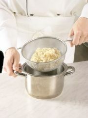 Приготовление блюда по рецепту - Телятина с рисом и грибами. Шаг 1