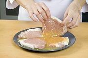Приготовление блюда по рецепту - Свинина под апельсиновым соусом. Шаг 10