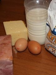 Приготовление блюда по рецепту - Блинчики с ветчиной и сыром. Шаг 1