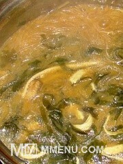 Приготовление блюда по рецепту - Мисо-суп с шампиньонами и ламинарией. Шаг 5