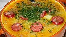 Рецепт - Гороховый суп с охотничьими колбасками и сыром
