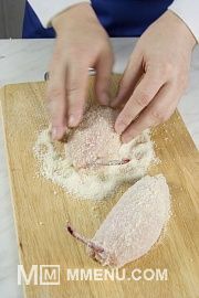 Приготовление блюда по рецепту - Куриные котлеты на косточке. Шаг 4