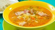 Рецепт - Густой суп из чечевицы с копченой грудинкой
