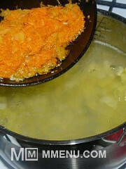Приготовление блюда по рецепту - Картофельный суп с яйцом. Шаг 7