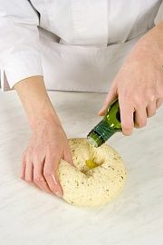 Приготовление блюда по рецепту - Мелуи (хлеб на манной крупе). Шаг 3