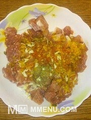 Приготовление блюда по рецепту - Картошка с мясом в горшочках.. Шаг 2
