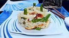 Рецепт - Рис с омлетом и кальмарами по-тайски