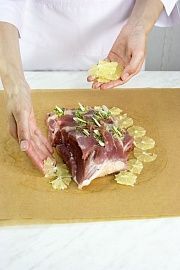 Приготовление блюда по рецепту - Бараний окорок, запеченный в пергаменте, с лимонным рисом. Шаг 4