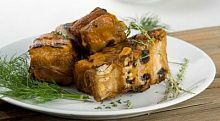 Рецепт - Пикантные свиные ребрышки с картофельным салатом