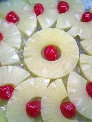 Приготовление блюда по рецепту - Пирог перевертыш с ананасами и вишней. Шаг 3