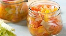 Рецепт - Салат из помидоров с морковью и сельдереем