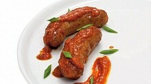 Рецепт - Колбаски с томатным соусом