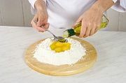 Приготовление блюда по рецепту - Яичное тесто для макаронных изделий. Шаг 3