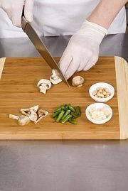 Приготовление блюда по рецепту - Салат из баранины с грибами. Шаг 1