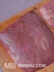 Приготовление блюда по рецепту - Фланк стейк маринованный в соусе ворчестер на угольном гриле. Шаг 2